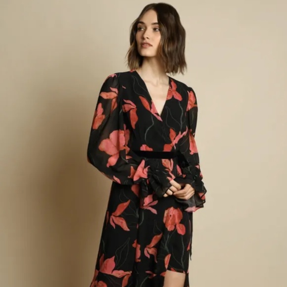New Anthropologie x Hutch Valentina Floral Wrap Maxi Dress Size Small
